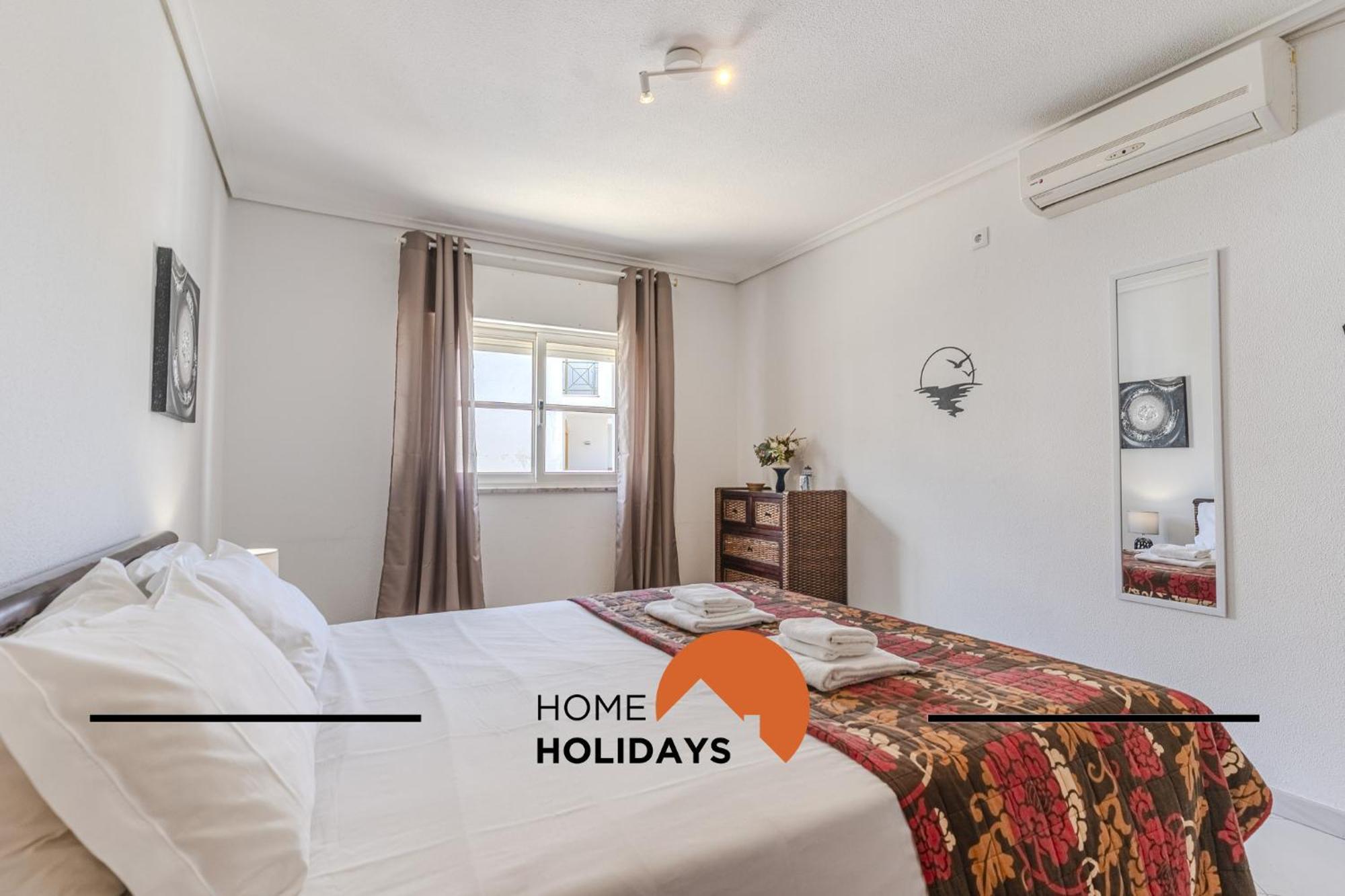 #075 T1 Solar By Holidays *